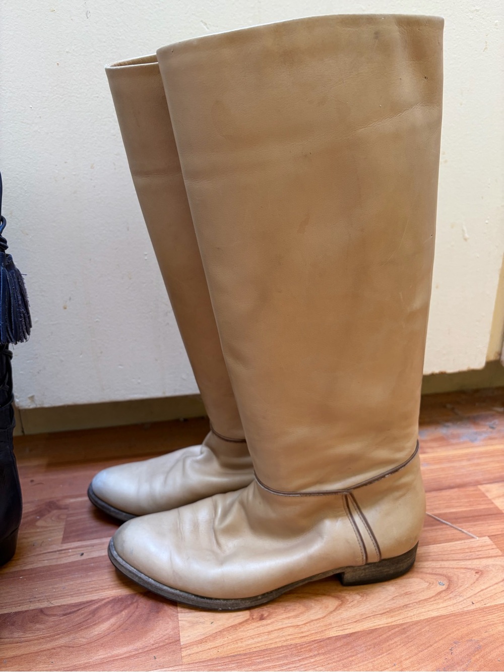 Classic Tall Leather Riding Boots - Tan